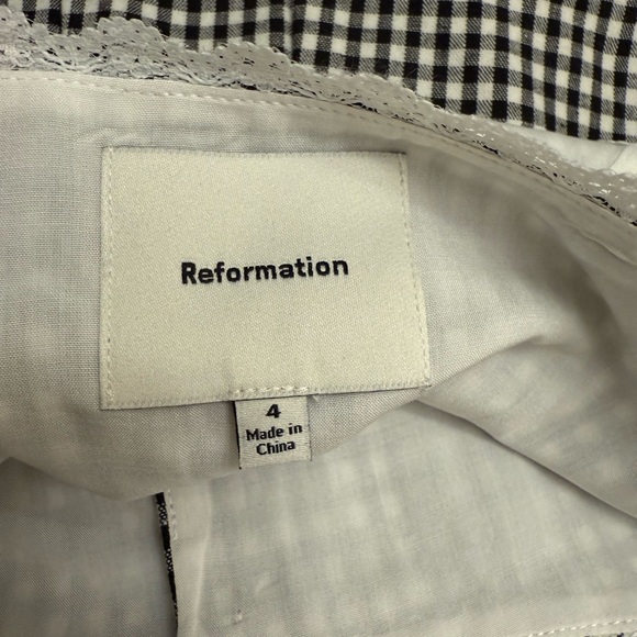 Reformation Amela Linen Top Remy Check
Gingham Black White - Picture 14 of 15